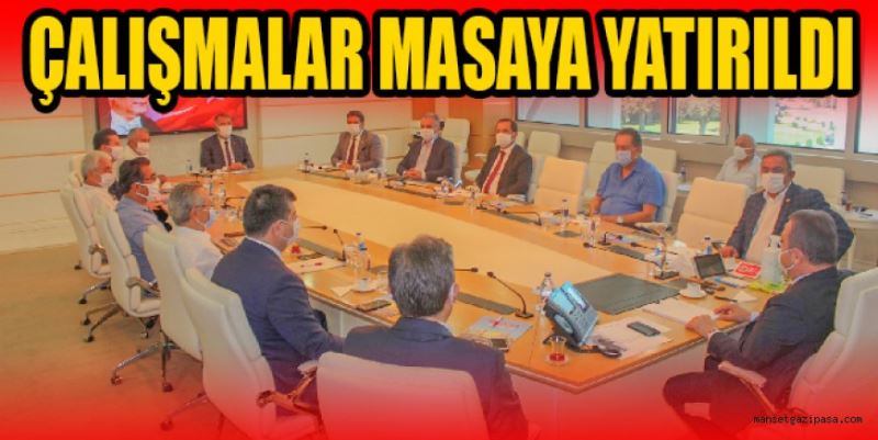 BELEDİYELERİN ÇALIŞMALARI MASAYA YATIRILDI