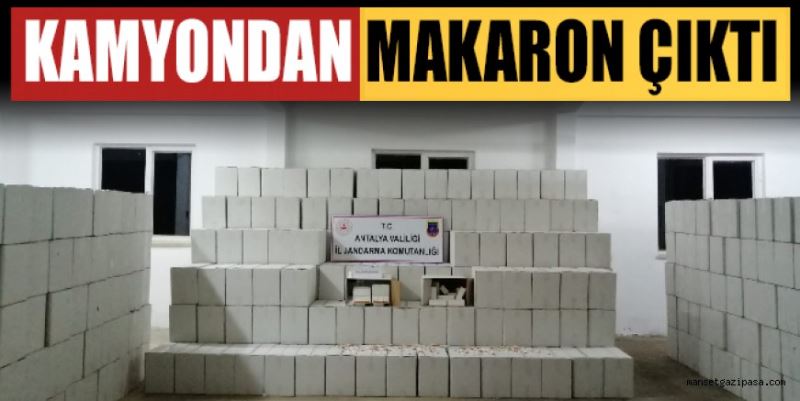 KAMYONDAN MAKARON ÇIKTI