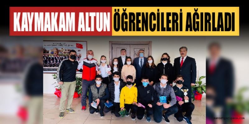 KAYMAKAM ALTUN ÖĞRENCİLERİ AĞIRLADI