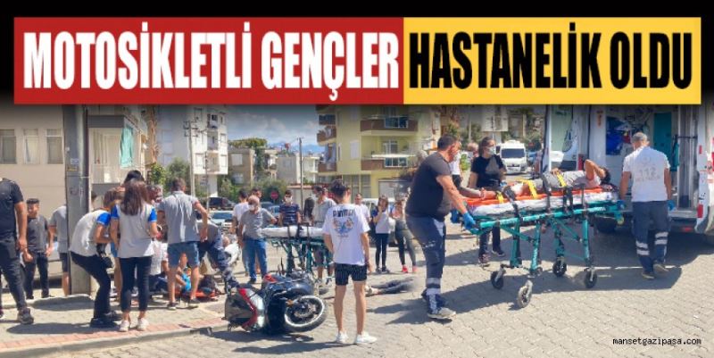 MOTOSİKLETLİ İKİ GENÇ HASTANELİK OLDU