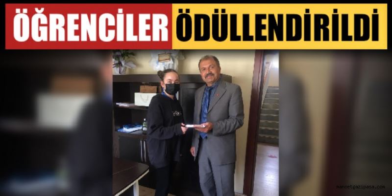 ÖĞRENCİLER ÖDÜLLENDİRİLDİ